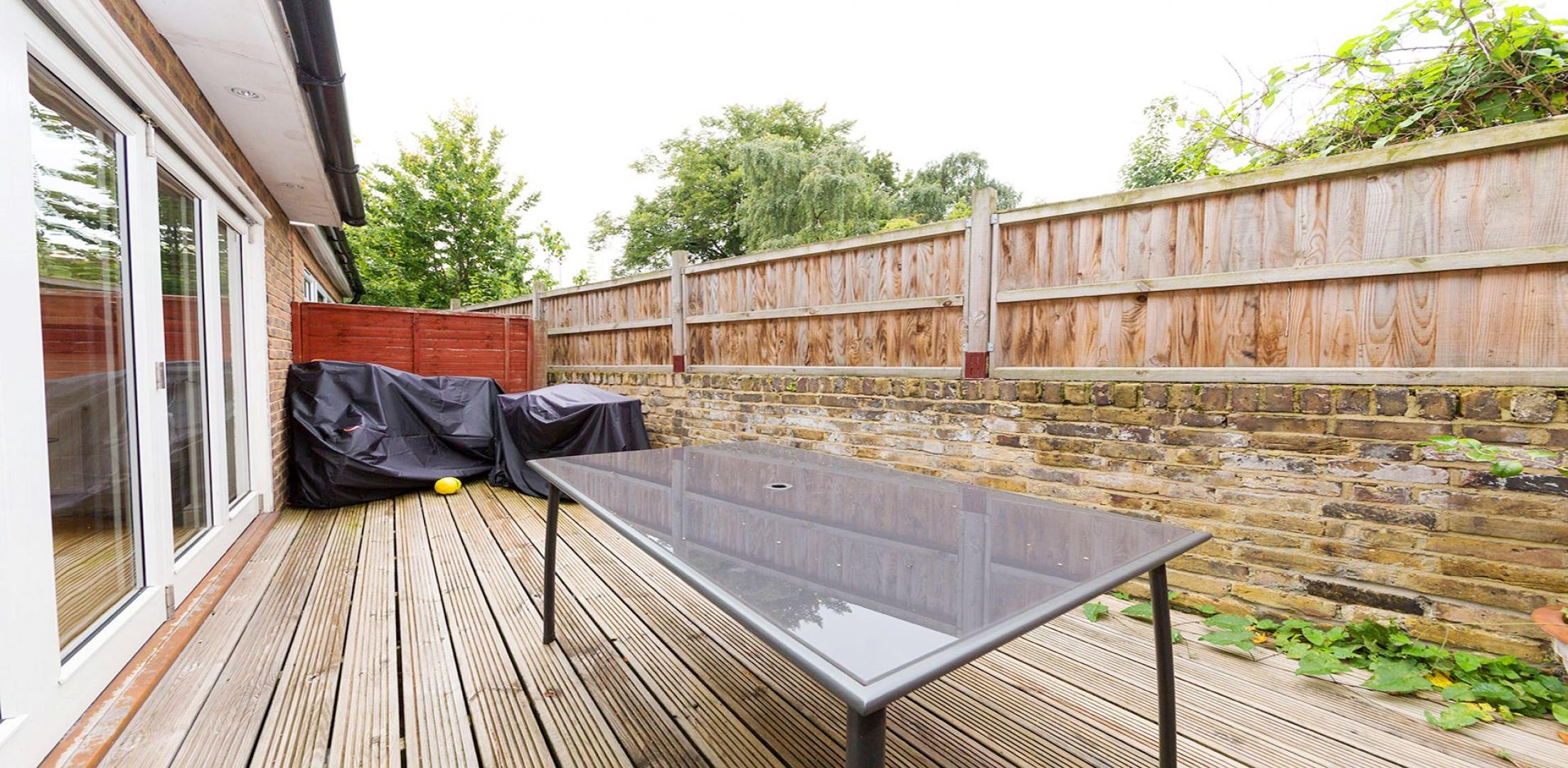 			NEW INSTRUCTION, 2 Bedroom, 1 bath, 1 reception Flat			 Fairhazel Gardens, WEST HAMPSTEAD